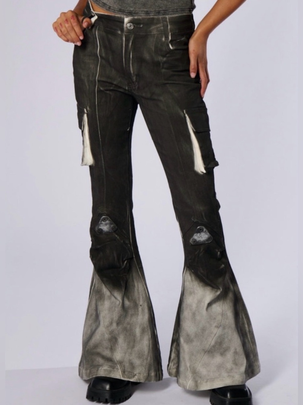 AKIRA Black-to-Gray Distressed Flare Cargo Jeans